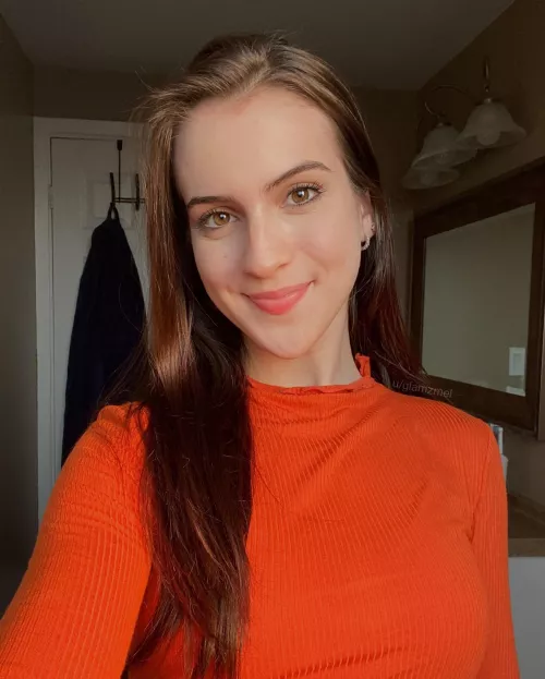 I hope you don’t mind an extra mild sel[f]ie 🧡 by glamzmel