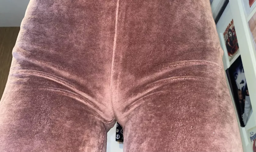 I hope you like camel toes by Redxxxsuede