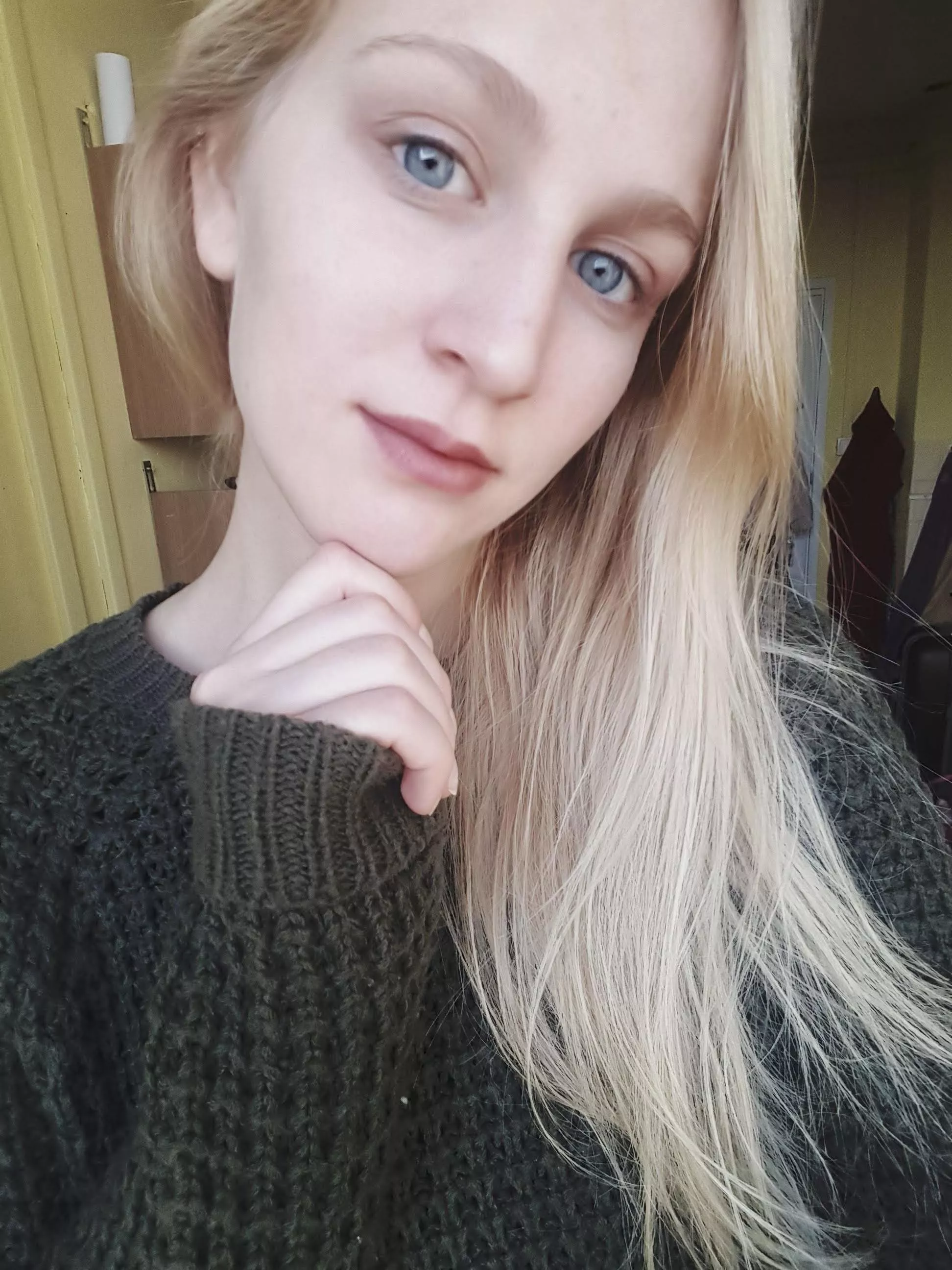 I hope you like no make up girls 😘 posted by LilianaFanni