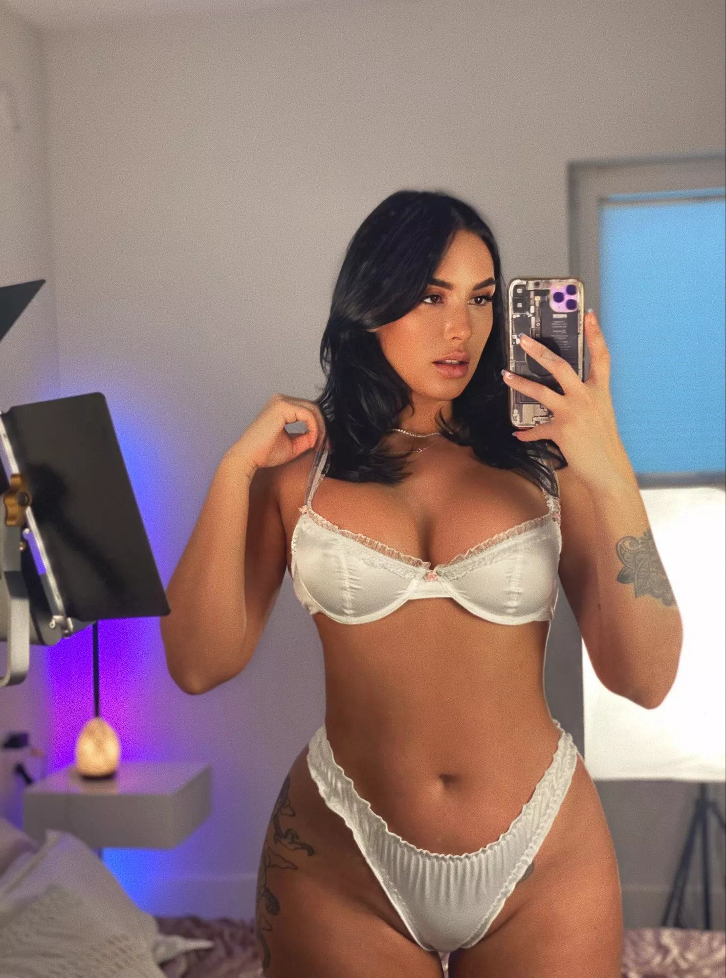 I hope your day is wonderful as my body 🥵️ posted by jamilakream