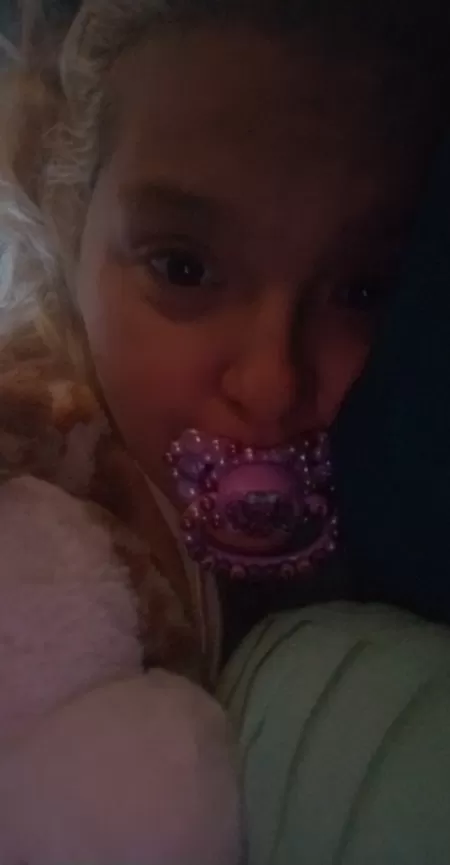 I is super seepies babeh. Nap time. Ni nii by Cherry_Calypso