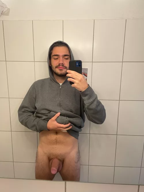 I just found a pretty good enchanted wand ✨ by YourBuddyLuky