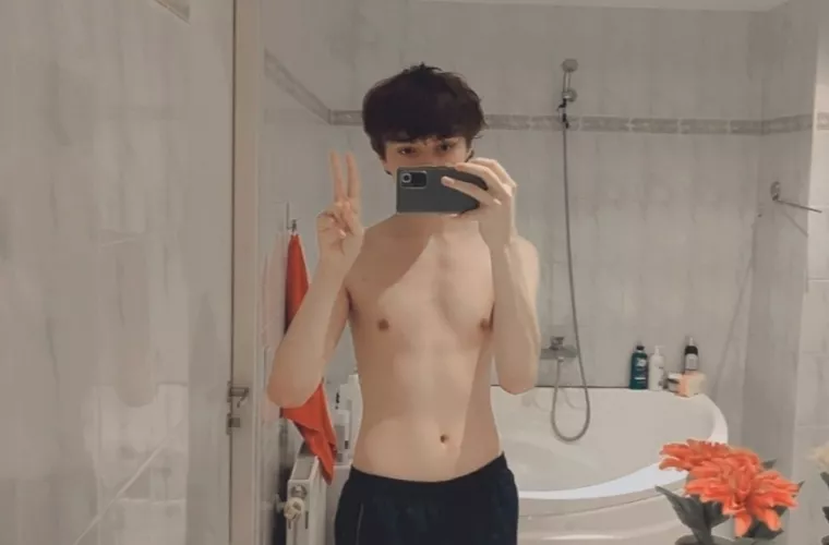 I just like this pic 🐱 by twinkytwink2002