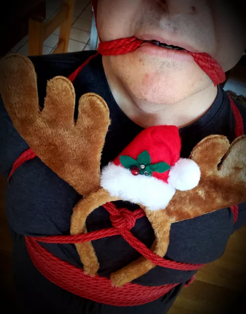 I just love this festive time of year. C'mere and let my tie you up like a prezzie. by MotherArtemis