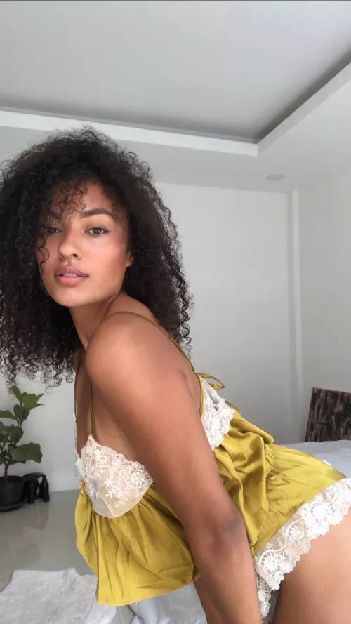 I just moved across the street, can you show me around ? by giirlnextdoor