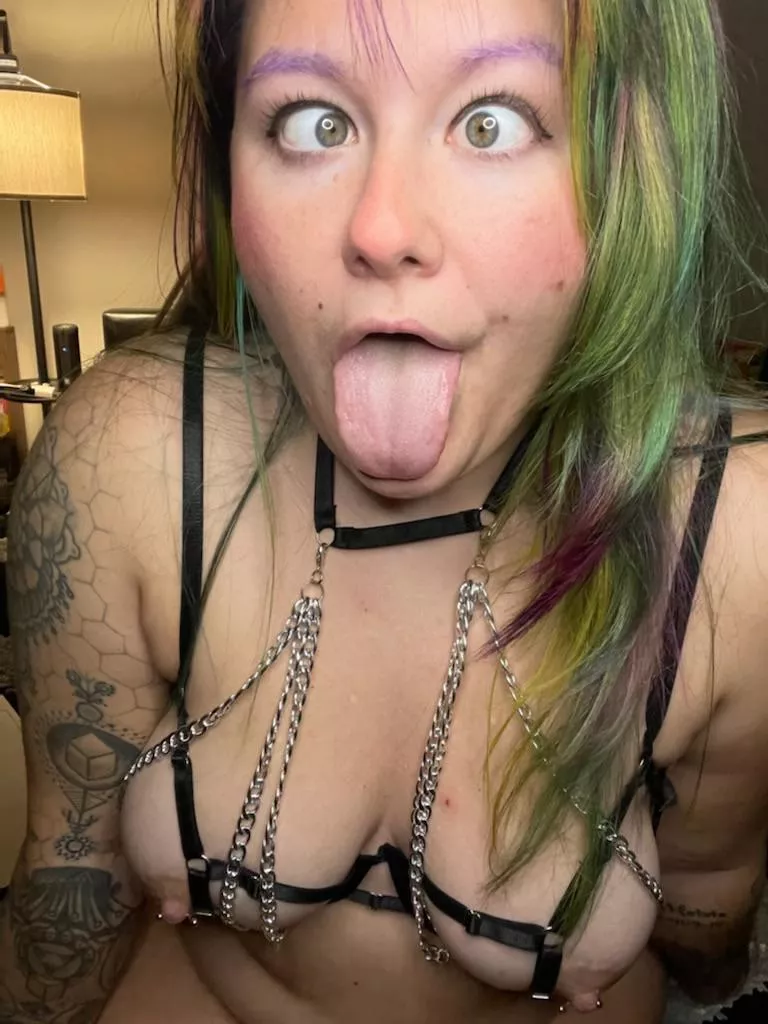 I just wanna be a good girl for Daddy posted by HippieRoseyy