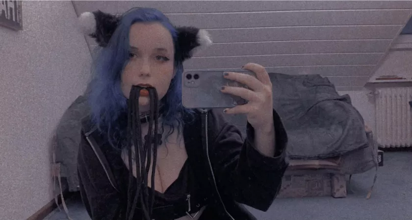 I just wanna play a game 😌💕 by cuteeweirdo