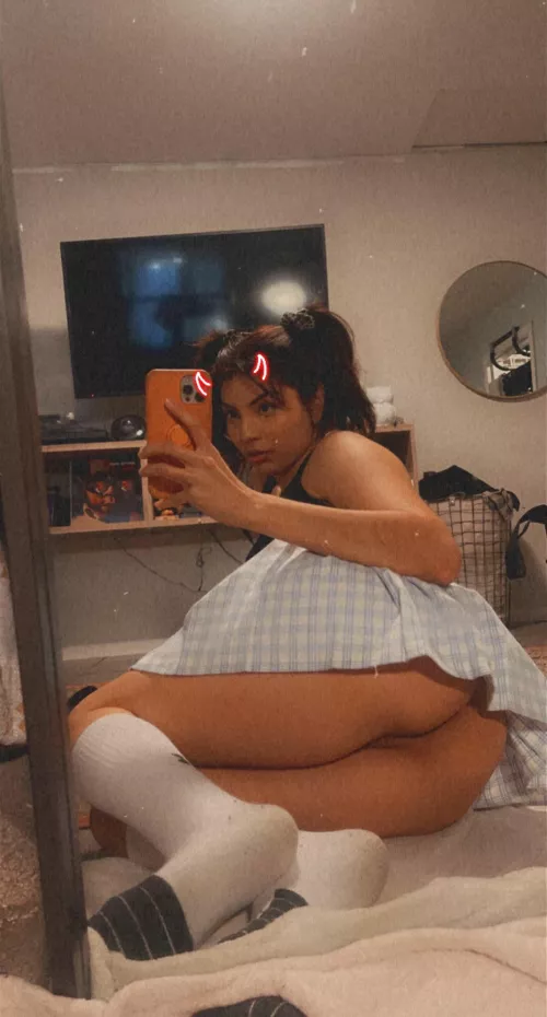 i just want my little ass spanked 😩 by hxybee13