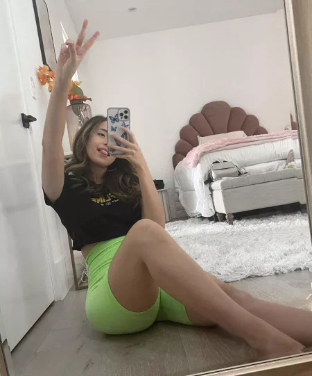 I just want poki to sit on my face with her thick thighs and as. Someone be my poki by beautytease