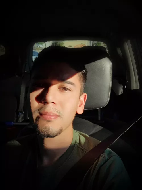 I just want to say hi!😁 by Heart_Naive