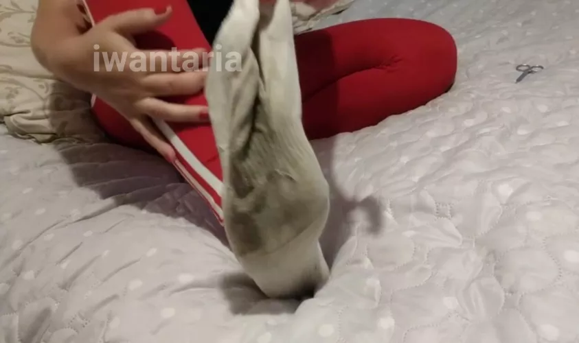 I just want to suffocate someone with those smellies 🤣🤣🤣 by iwantaria