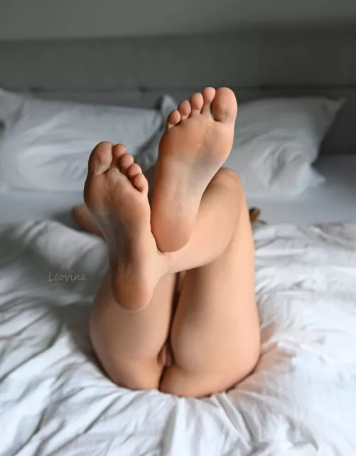 I just want your tongue swirling around all of my toes... by Leovina