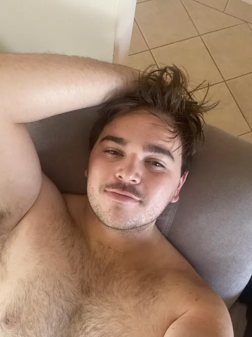 I just woke up 😪 by Bezzza23