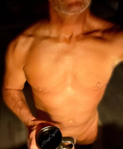 I know there’s some cream in here so(m)ewhere… by RoughSky200