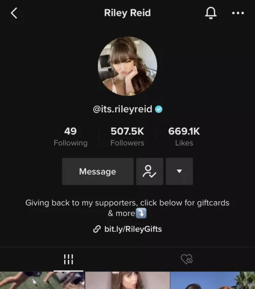 I know this isn’t porn related but there is this account going around claiming to be her.