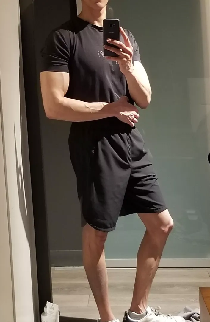 I know this pose is awkward, but I like this sub too much. posted by housingforu