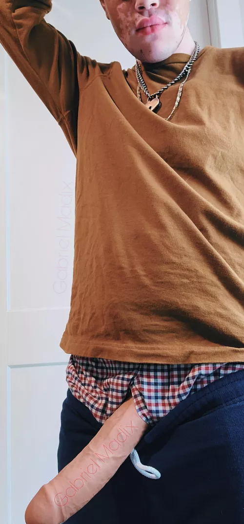 I know you want some of this vitiligo trans boi dick deep in you 😈💦 by GabrielMadix