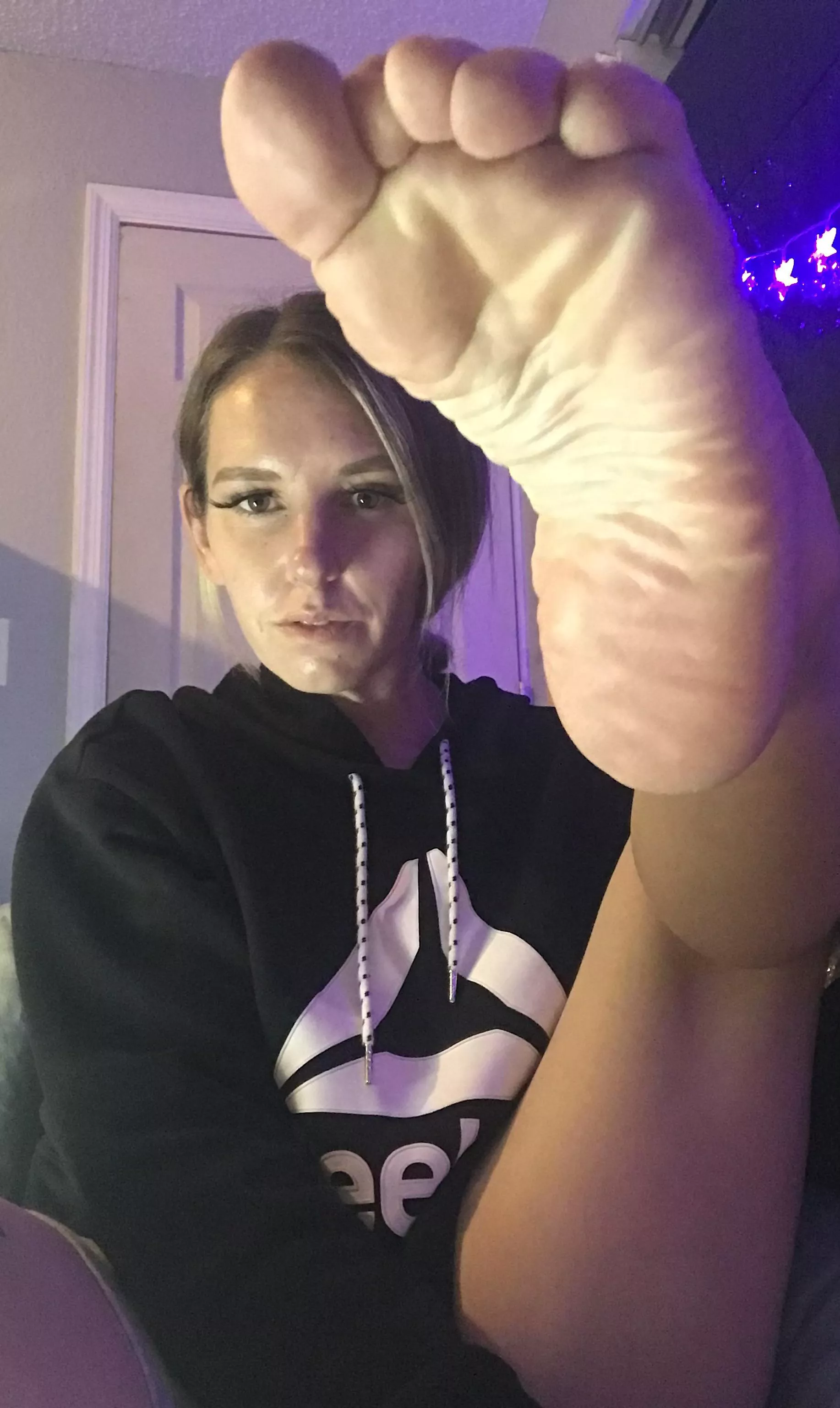 I know you want your face all up in my gym rat soles 💦🥵 posted by PantiePrincess300