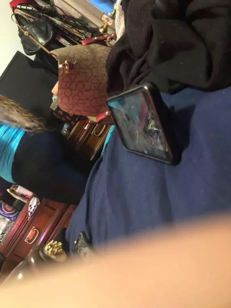 I know your mom dress like in the picture, if yes pm me, im a spanish doctor with huge experience with moms in indonesia (dont be shy) by LucasES2020