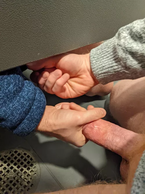 I lend a hand to those in need 😉 by jarrodab