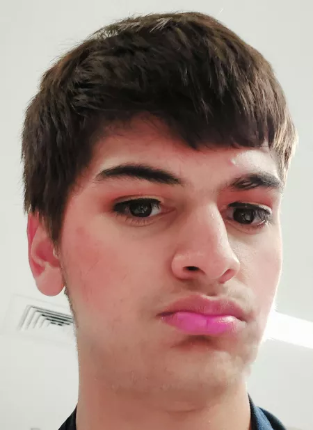 I let my friends friends do makeup on me by Kristian_Uzamaki