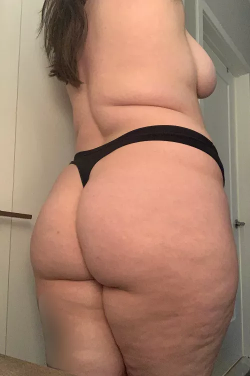 I like helping you get off. Here's my butt :) by mem0rare