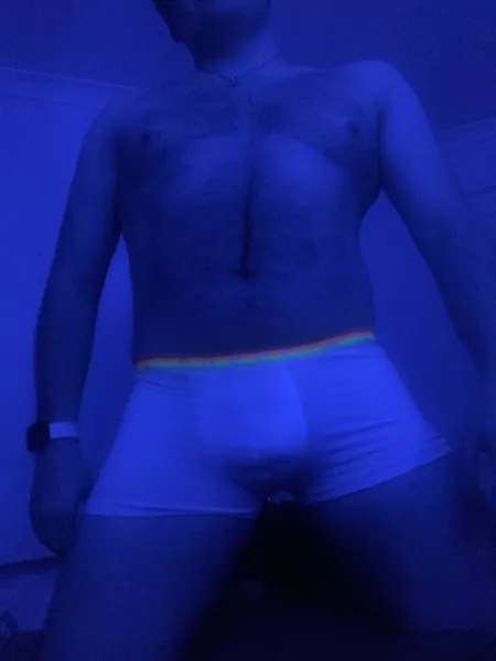 I like how this pose shows off my hairy chest by sonnet52