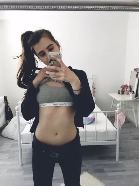 I like morning belly😊😁🙃 by 29vero