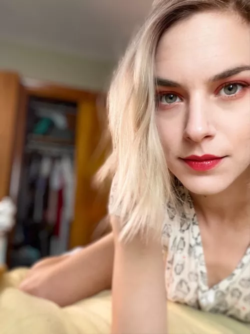 I like my eyes here :) by toadlipz85