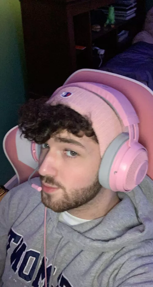 I like pink by fuzzball1563