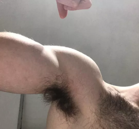 I like this pic of my armpit [23] by otter_anon