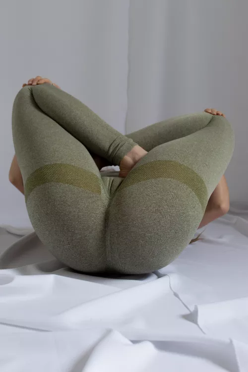 I like to transform me in a pretzel ! Who wants to eat it? by Marieyogi