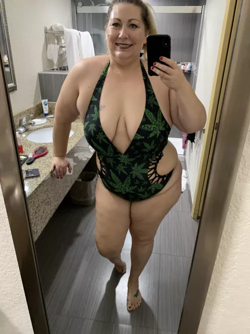 I live my 420 suit by Mandi_lynn_bbw