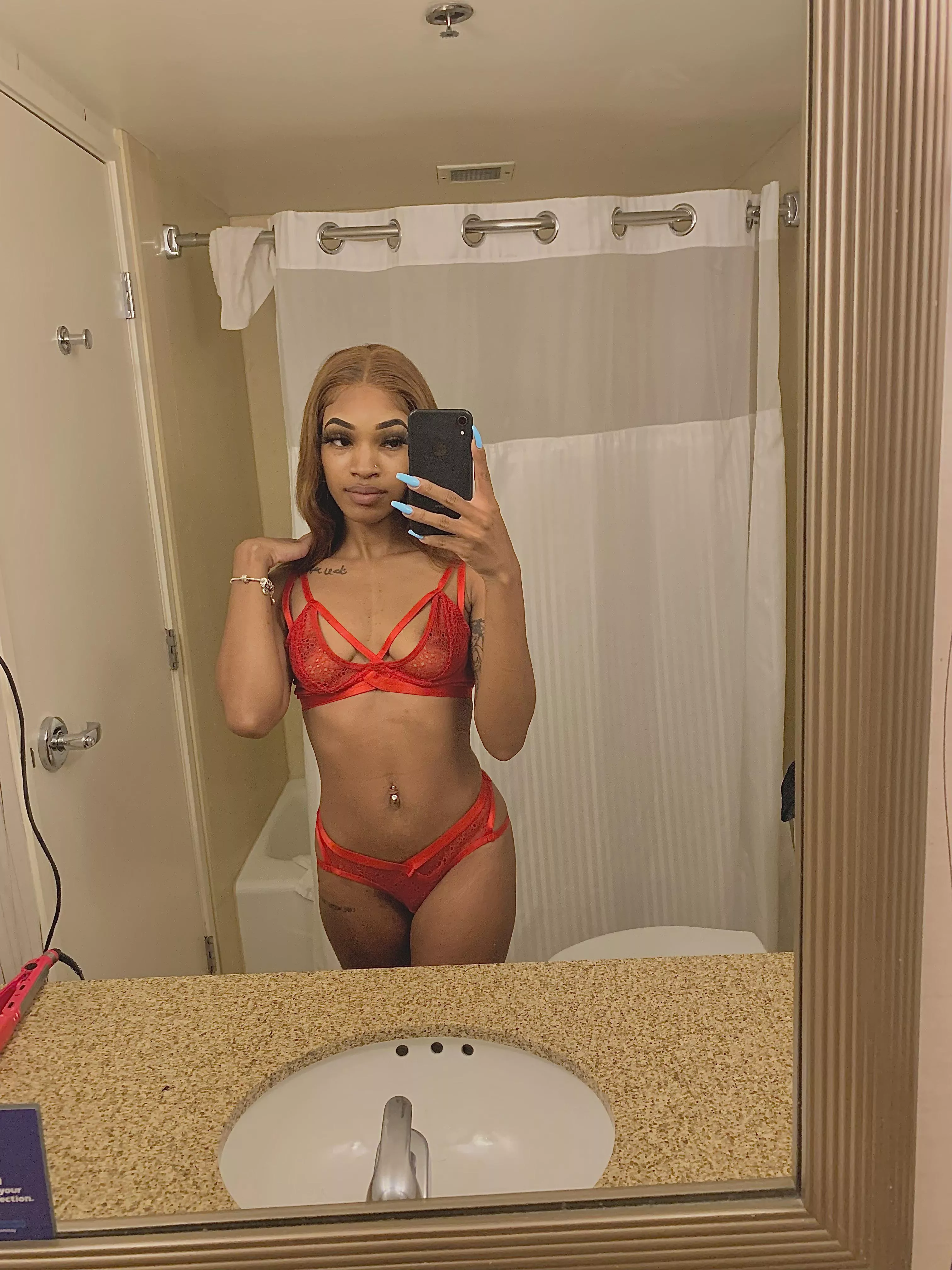 i look better naked posted by efurulove_