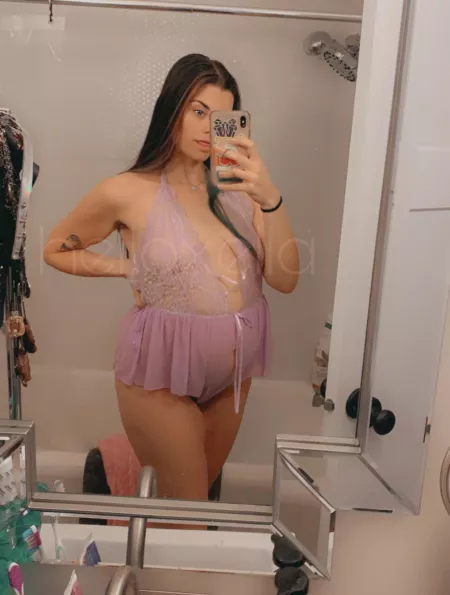 I look even better under the purple by helloxella