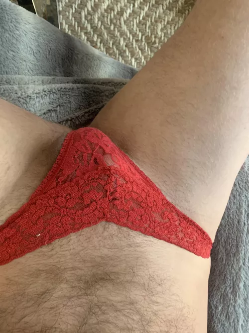 I look good in red by jackylowe