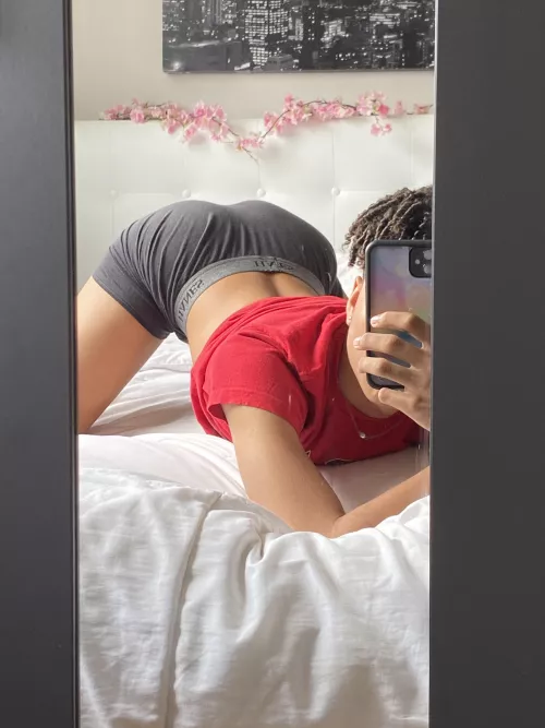 i look good in red by whosthatboi123