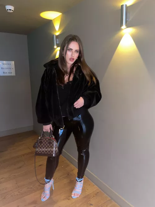 I look so hot in latex by itsSofiaPam