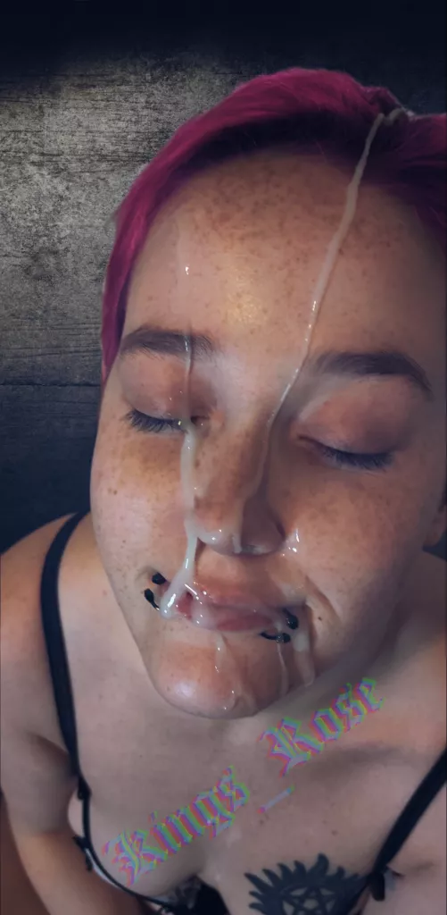 I love a thick coating on my face! 💦 Add another layer Daddy? [image] by Kings_Rose