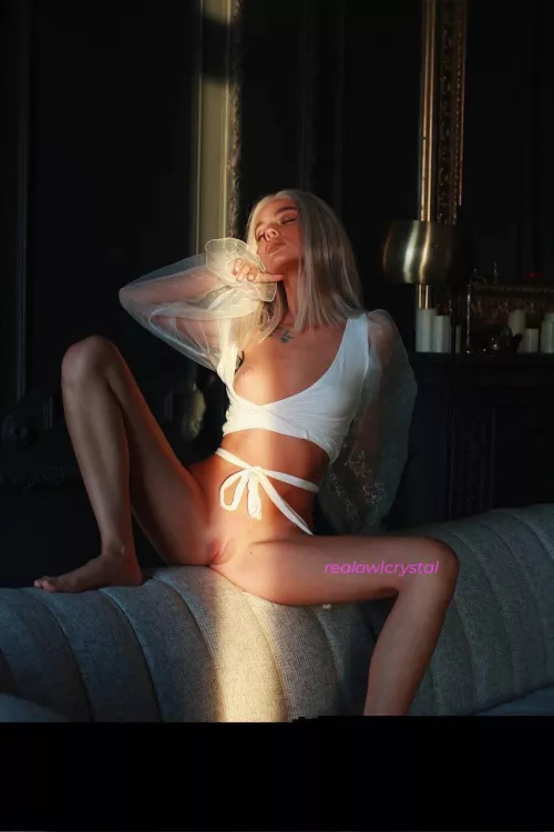 I love aesthetics and my body 😍 by realowlcrystal