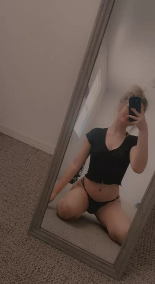 i love an all black outfit;) by paigeybaby12