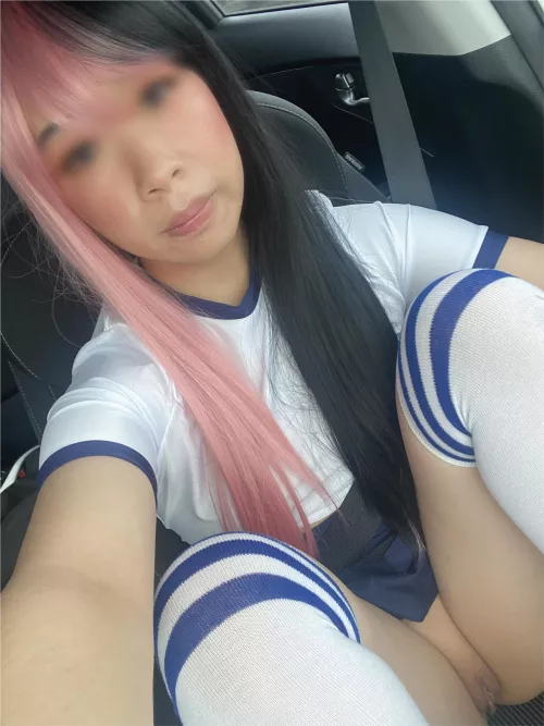 I love being cheeky in the car while daddy driving hehe by xhanaxhunterx