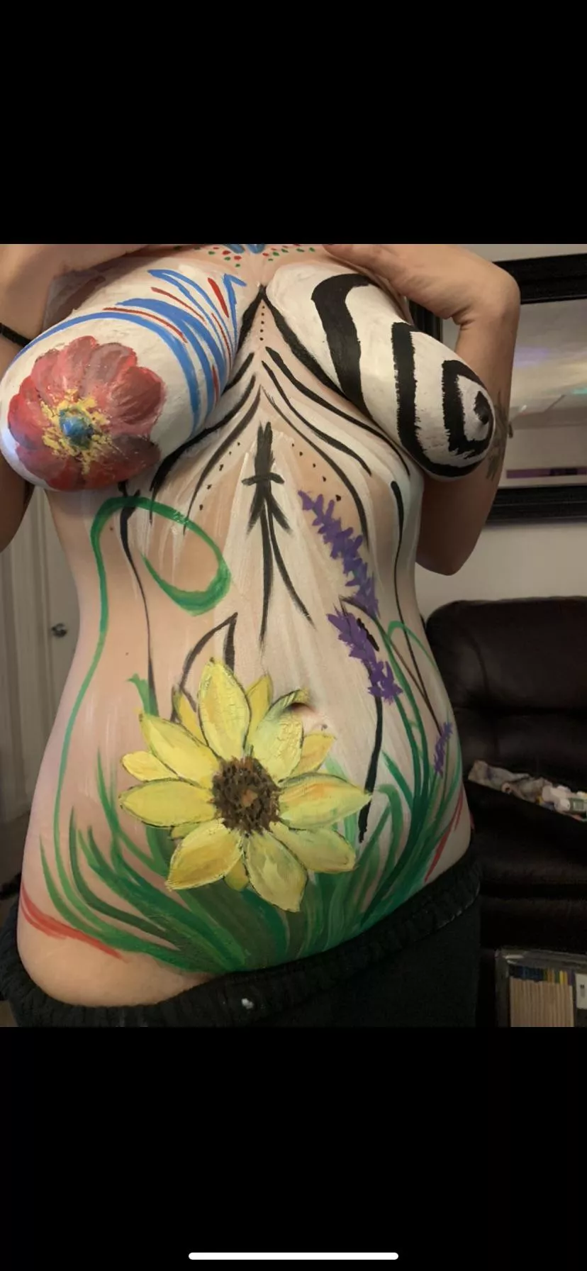 I love being painted! posted by soffocatemetitties