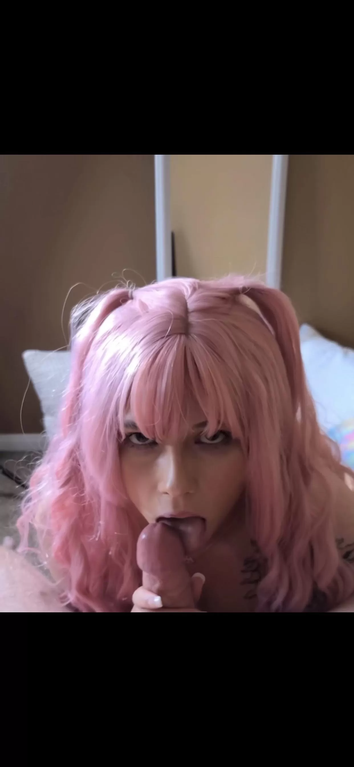 I love cleaning up daddy’s cum after I suck his cock posted by Princesslillyof