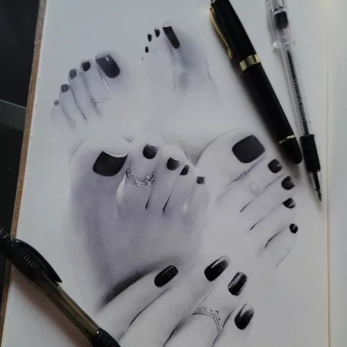 I love feet 👣 Here's a drawing . by Starwdestroyer