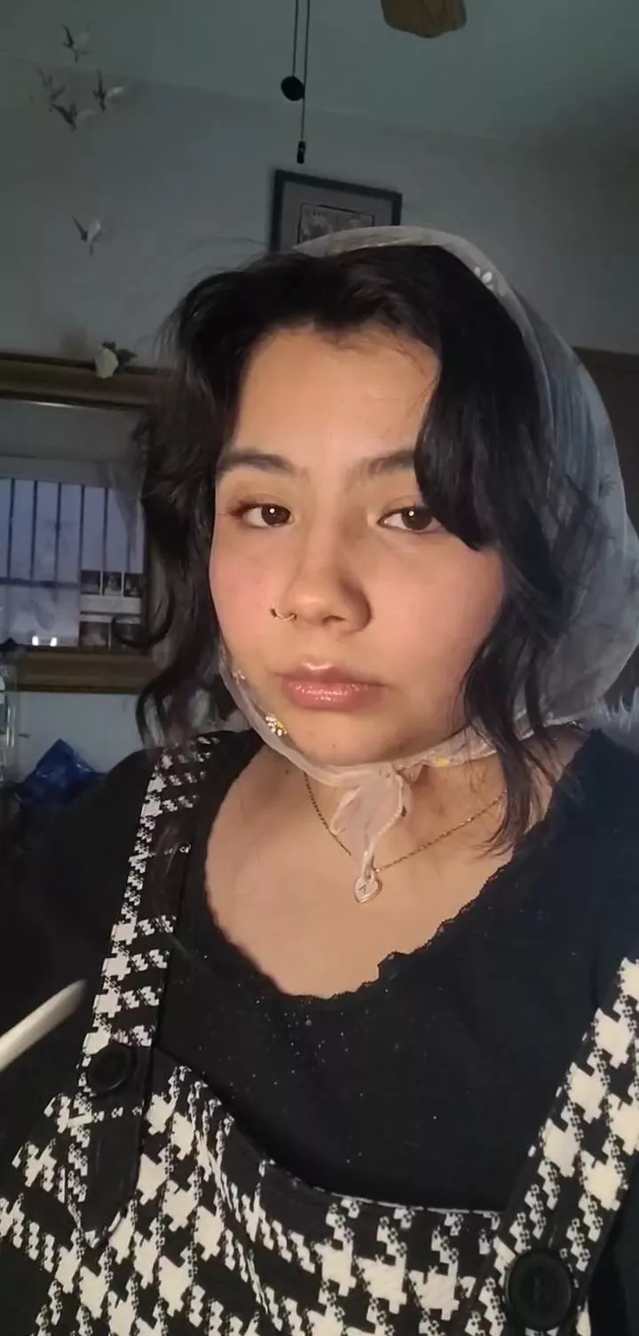 I love getting dressed up in my room by myself. I wish I didn't have anxiety so I could go out when I do.😔 posted by Unfair-Weather1482