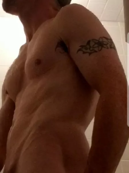 I Love Giving Shower Shows for Female Voyeurs! Curious to see? DMs open to f by thehornygringo