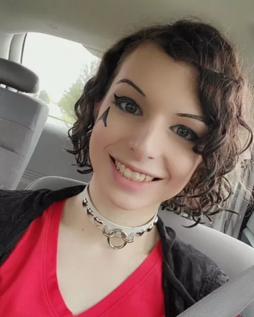 I love how long my hair is getting 😍 by soda-salad