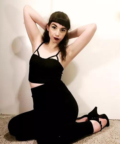 I love how weak and desperate you are for my armpits. by ladylavender333