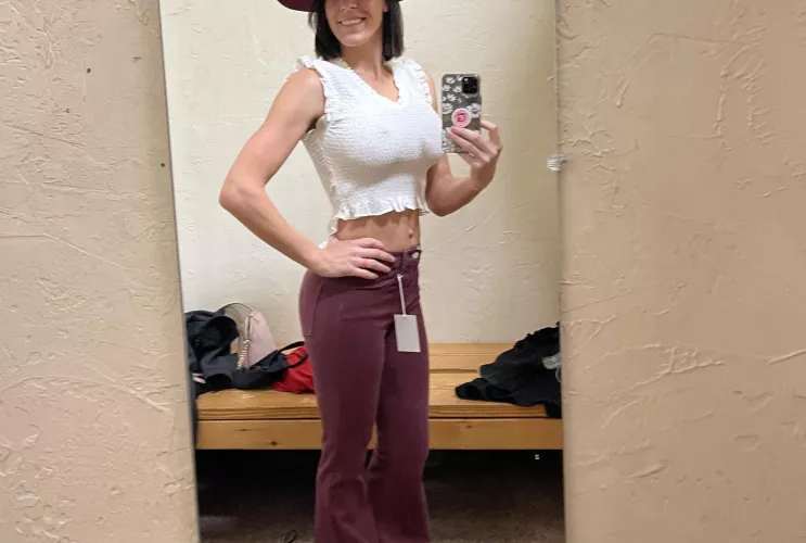 I love it when guys stare. by Hott_TX_Mom